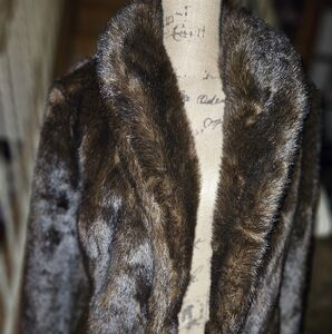 Mossimo faux fur coat xl